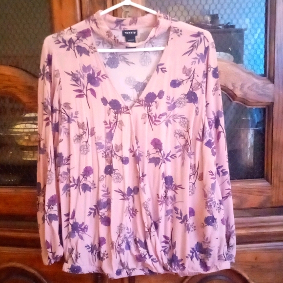 Blouse - Picture 1 of 5